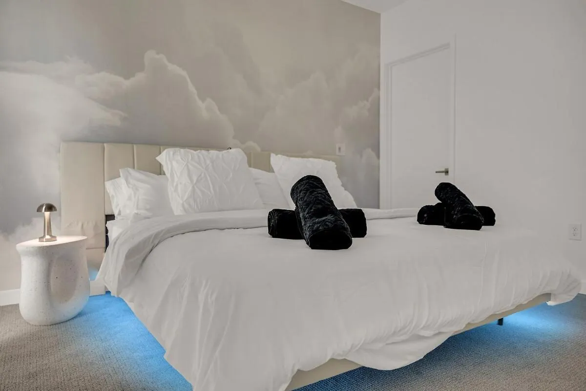Apartment Casa Nube With Beach Club, Pickleball Court , Gym & Spa, Near Airport & Las Vegas Strip United States